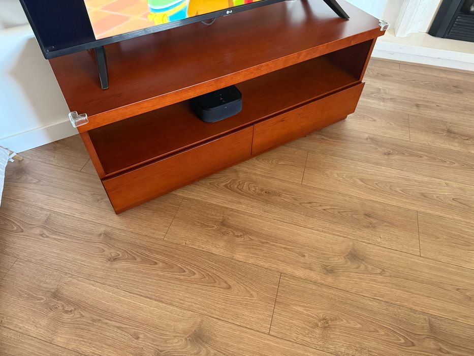 Móvel de Sala para TV em cerejeira