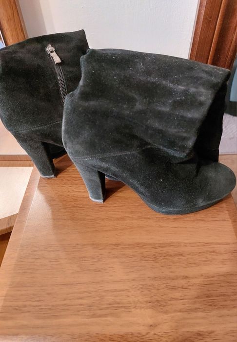 Демісезонні жіночі чобітки