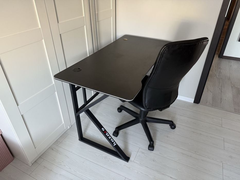 Biurko gamingowe+fotel