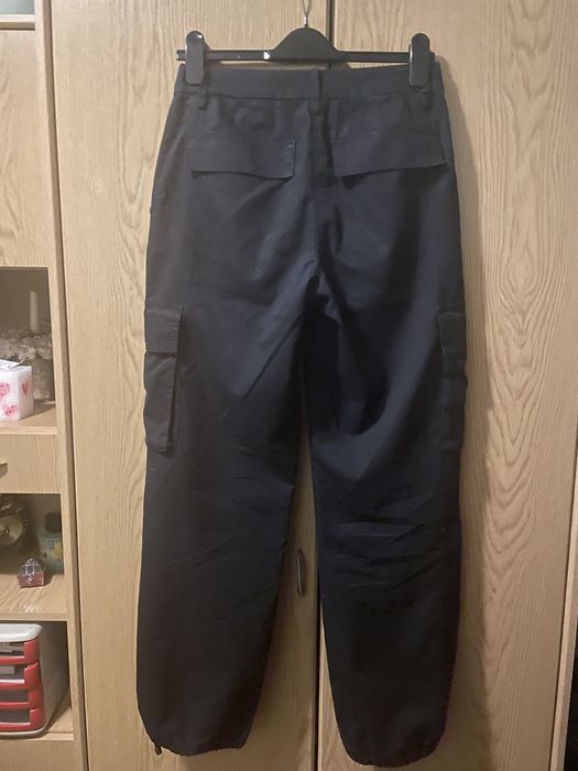 Чорні жіночі штани карго