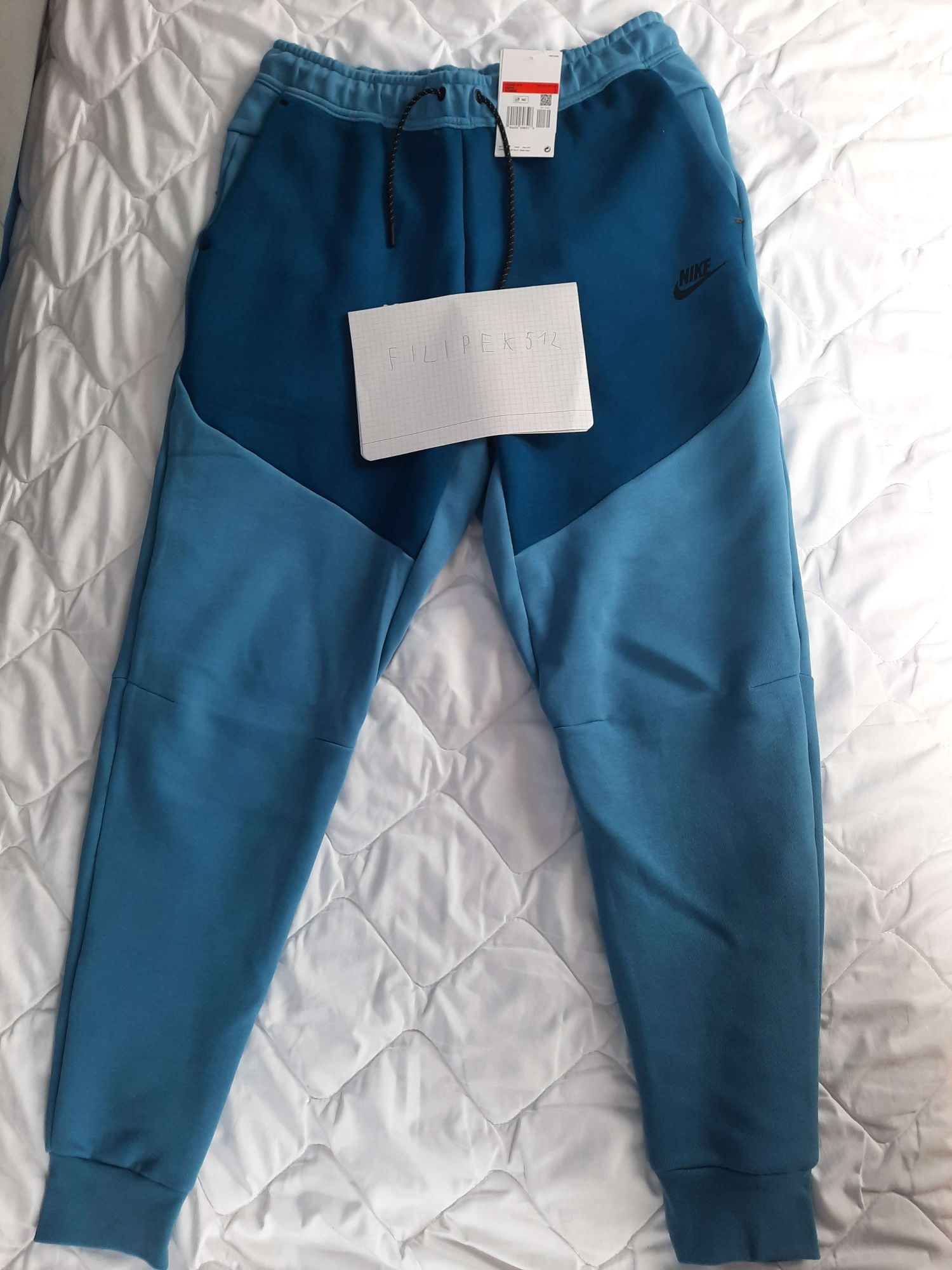 nike tech fleece