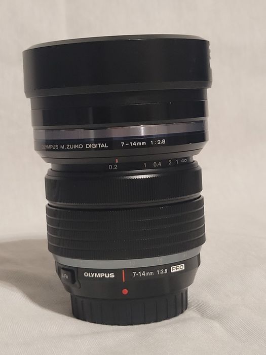 Objetiva Olympus grande angular 7-14 mm 1:2.8 Pro
