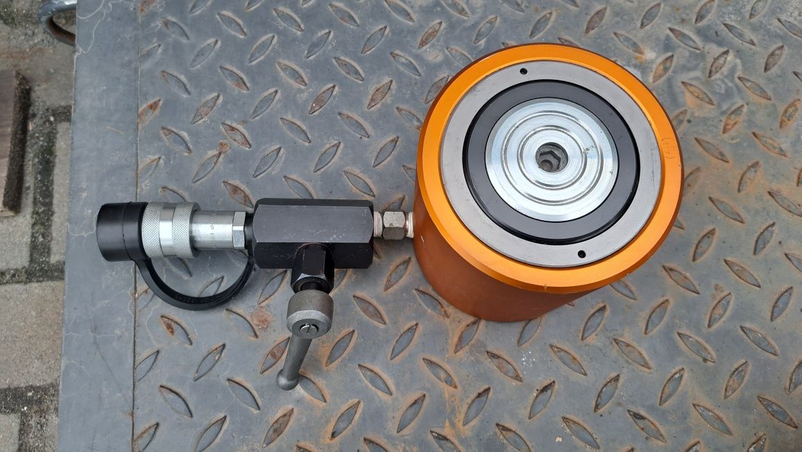 Silownik Lukas 51ton, 700bar, skok 60mm, enerpac