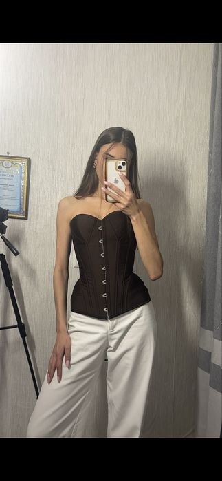 Корсет з бюском на шнурівці