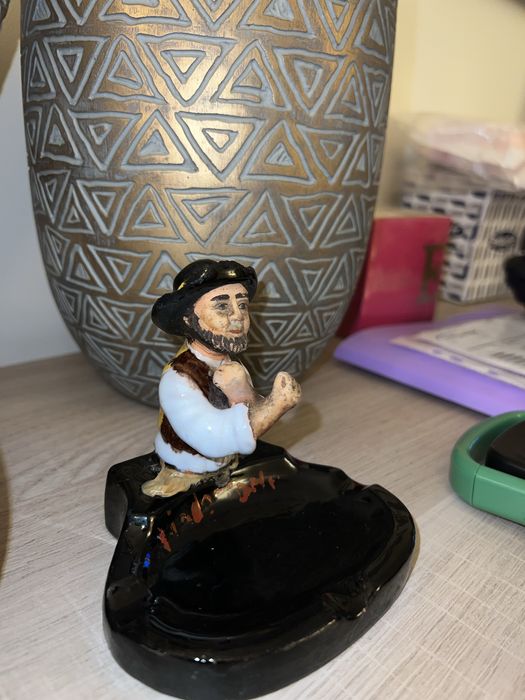 Cinzeiro zé povinho sec XIX queres fiado toma