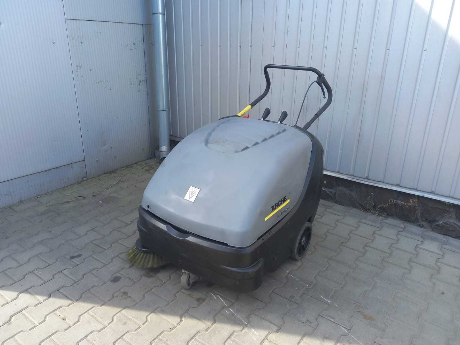 Profesjonalna zamiatarka Karcher KM 85/50 W Bp