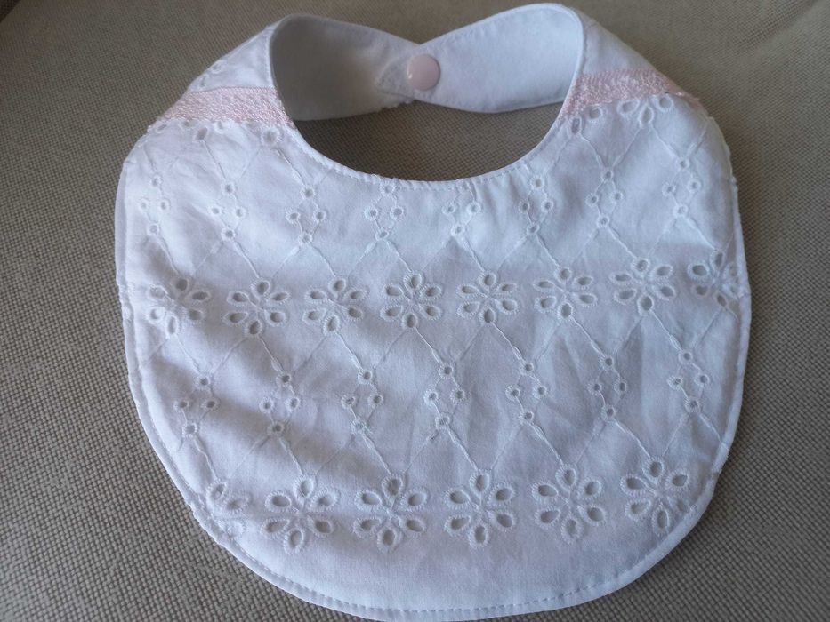 Babetes com forro impermeável, novas