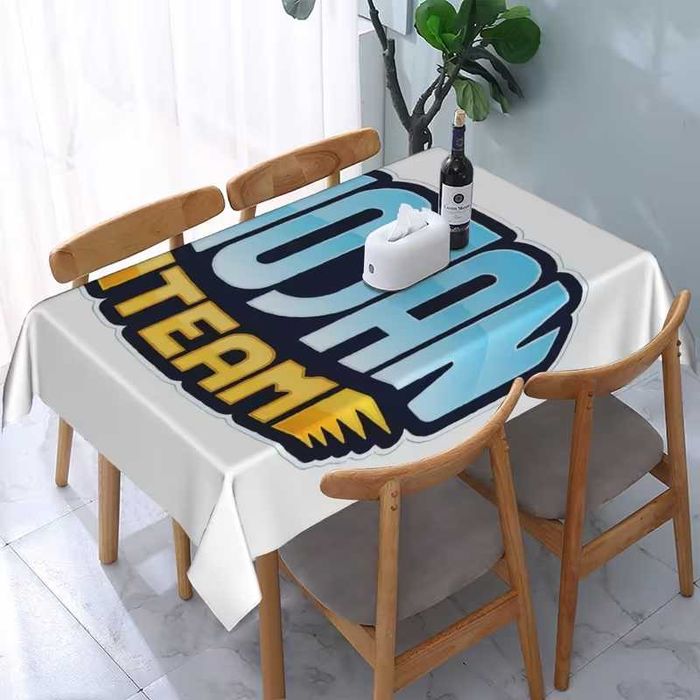 Nowy obrus na stół Wojan