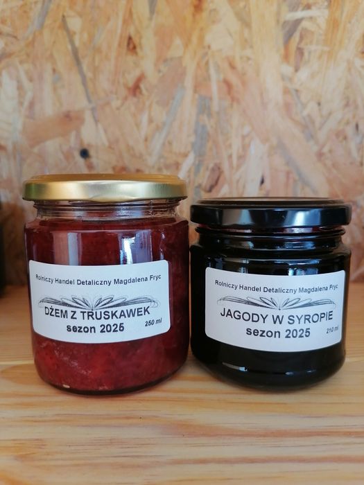 Dżemy z truskawek  i jagody w syropie