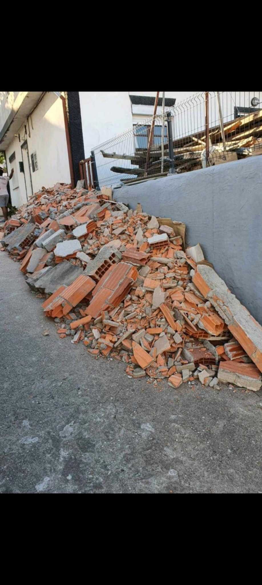 Recolha de entulho.