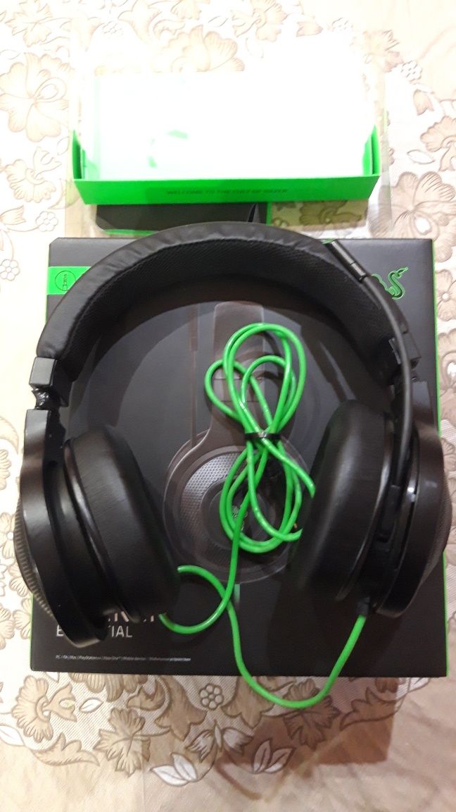 Наушники Razer Kraken Essential