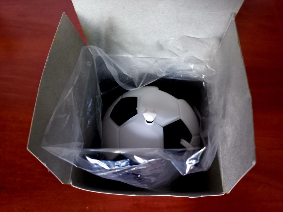 Radio na baterie, piłka Warka, nowe, super gadżet