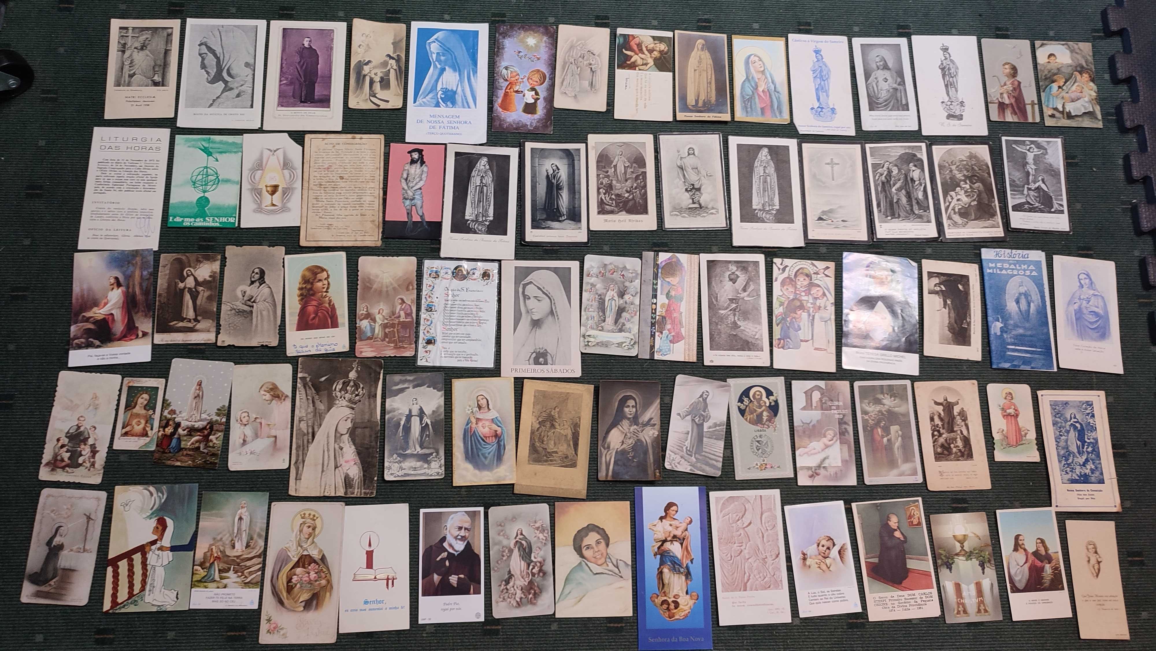 Lote com 200 Santinhos e Figuras Religiosas