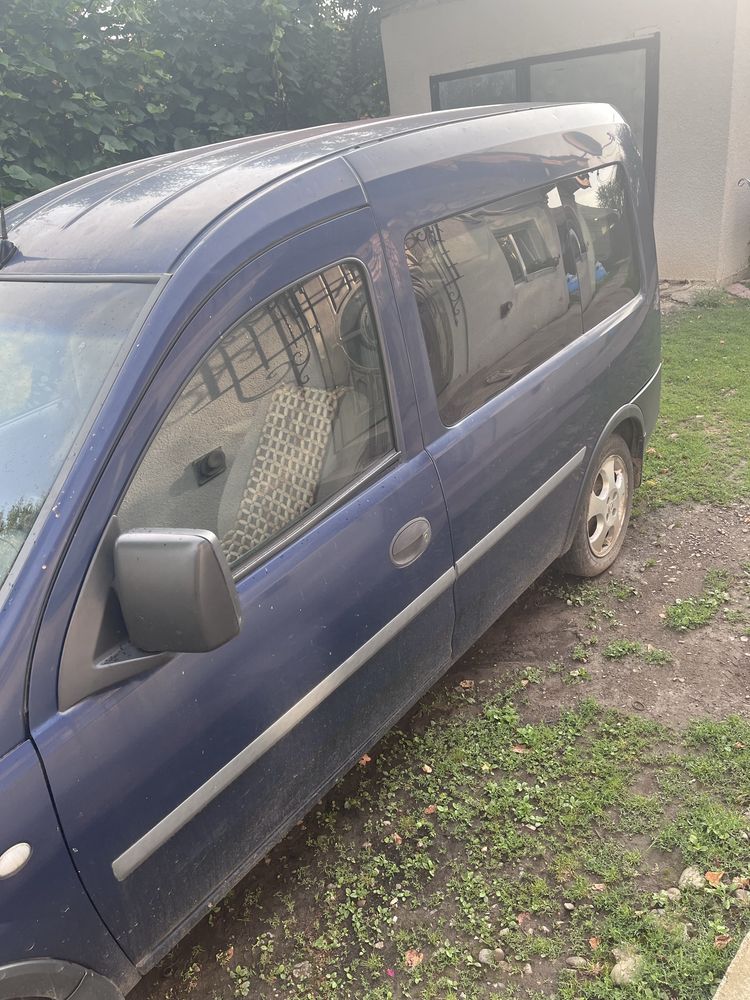 Автомобіль opel combo 1.7 DI