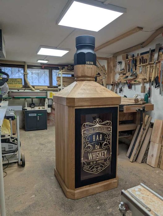 Barek na alkohol lity dąb butelka whisky bar na alkohol 135 cm