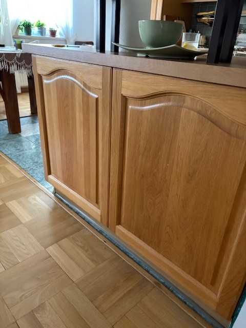 piękna kuchnia drewniana w stylu rustykalnym