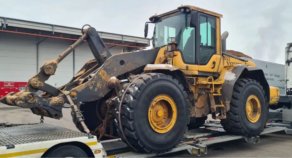 Volvo L120F L120 F L 120 G H E D  L150 L120 110 CAT 950 H G Komatsu WA380-6 Liebherr L550 L556 Case 721F 821F  Sprowadzona Serwisowana Nowe Opony Uszkodzona Instalacja Elek. Zadbana