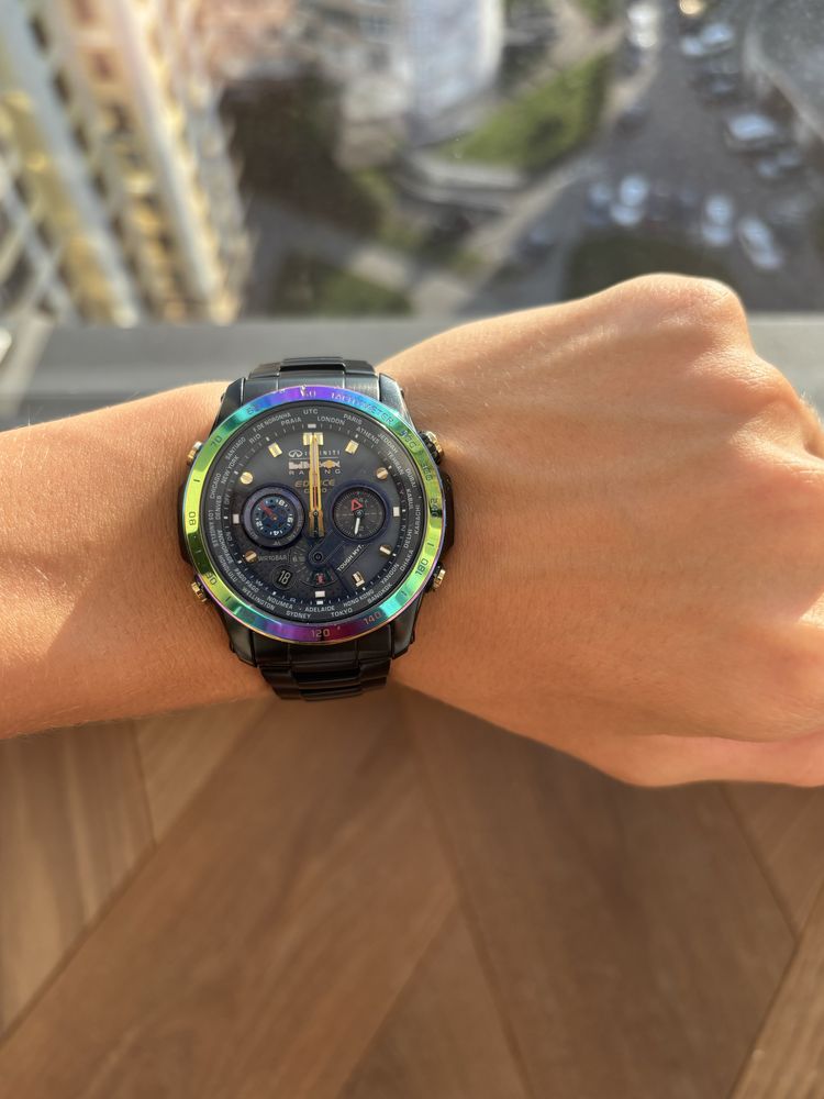 годиник casio red bul infiniti