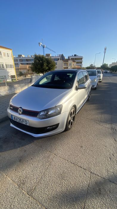VW Polo 1.4 Look GTI (2010) - Teto de Abrir, Bem Estimado