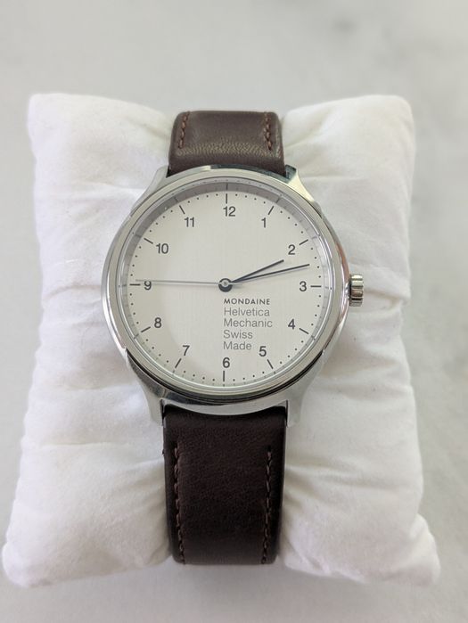 Zegarek mechaniczny MONDAINE Helvetica No 1