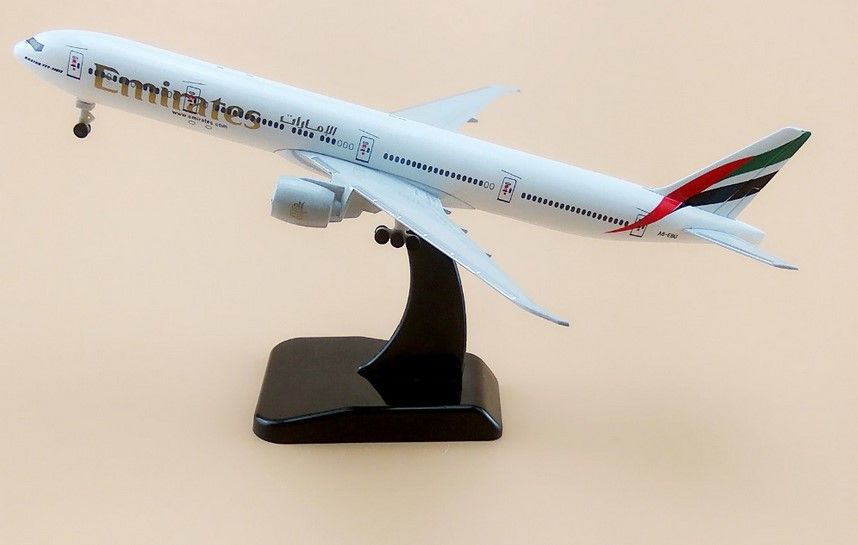 Модель літака Boeing 777 787 16 cm 20 cm