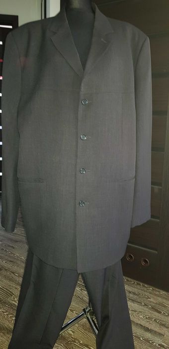 Garnitur męski trzyczęściowy firmy Sunset Suits 188/130/120