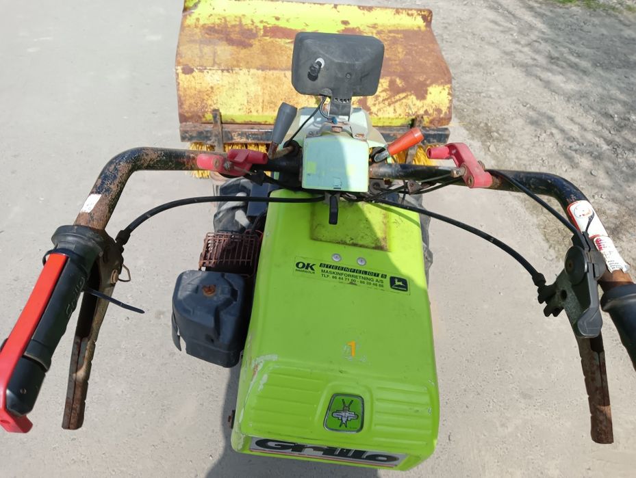 Traktorek jednoosiowy, glebogryzarka ,dzik, odsniezarka Grillo profesj