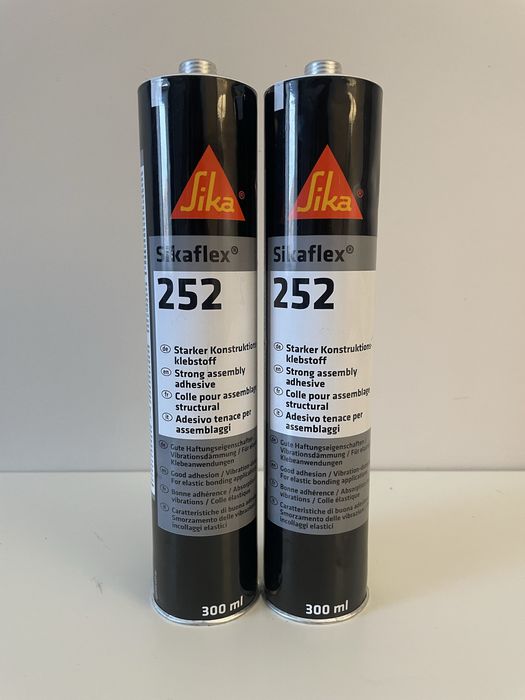 Dwie sztuki Sikaflex 252 klej nowy i sika primer 207