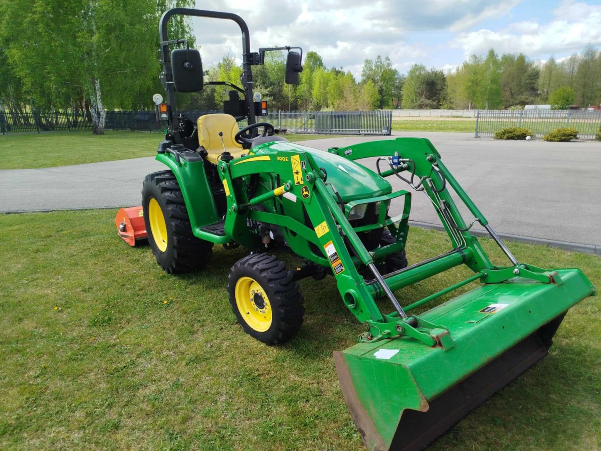 John Deere 3038 krajowy 2017r. ładowacz tur hydrostat kosiarka