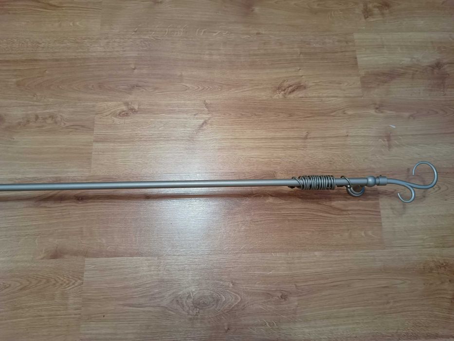 Karnisz pojedynczy szary srebrny metalowy 160cm żabki