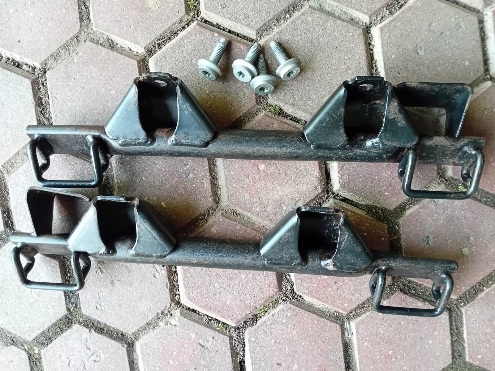 Isofix Audi A4 b6 b7 A6 c6 prawy i lewy+ śruby