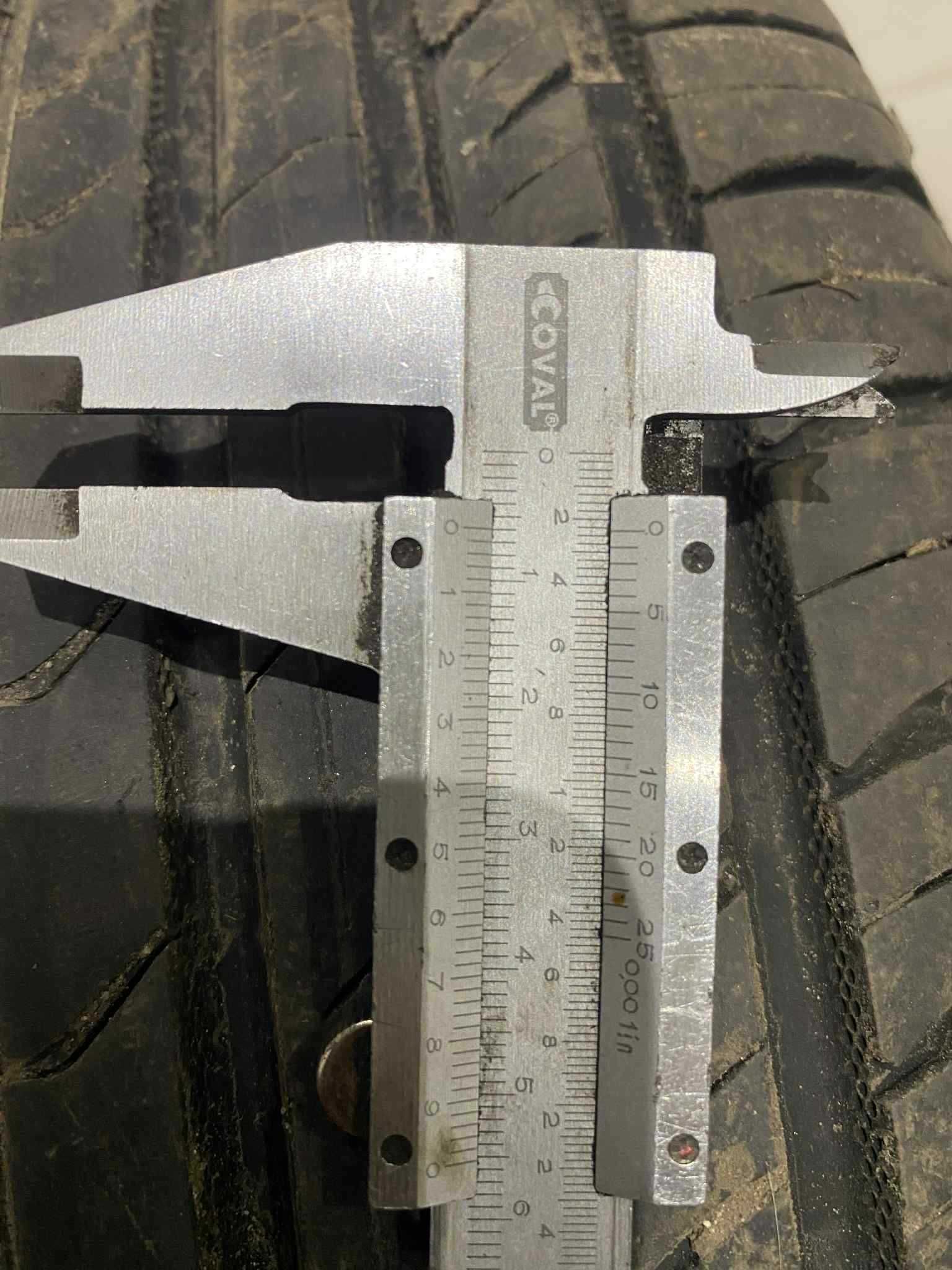 Opony letnie NOKIAN 185/60/15 jak nowe 4szt