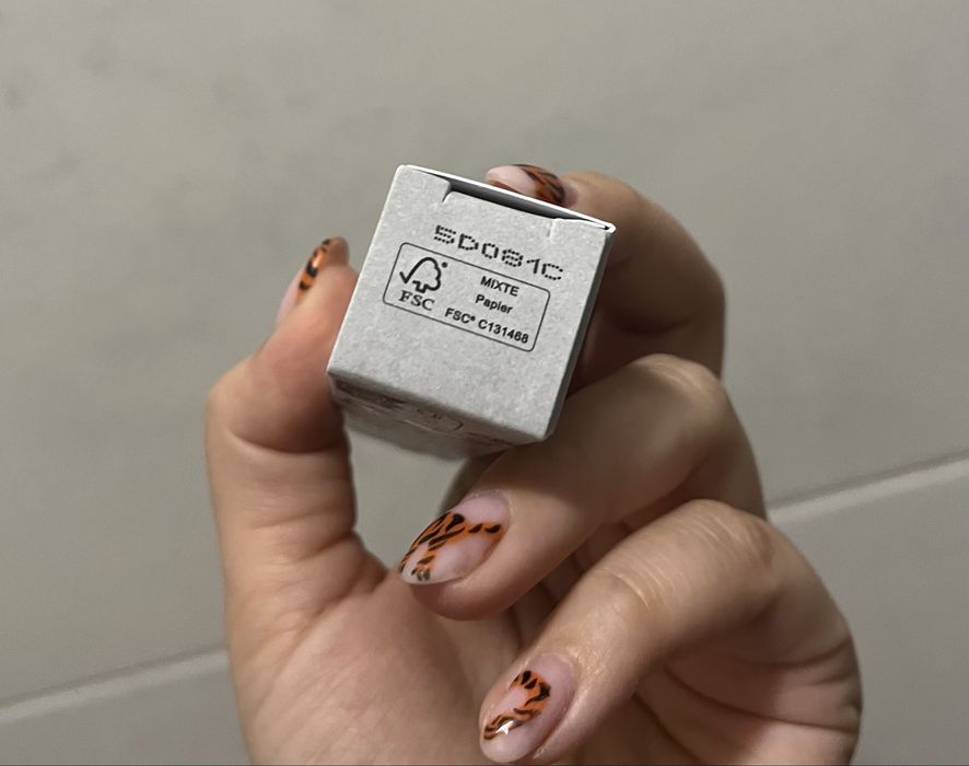 Nowa woda perfumowana essential parfums the musi