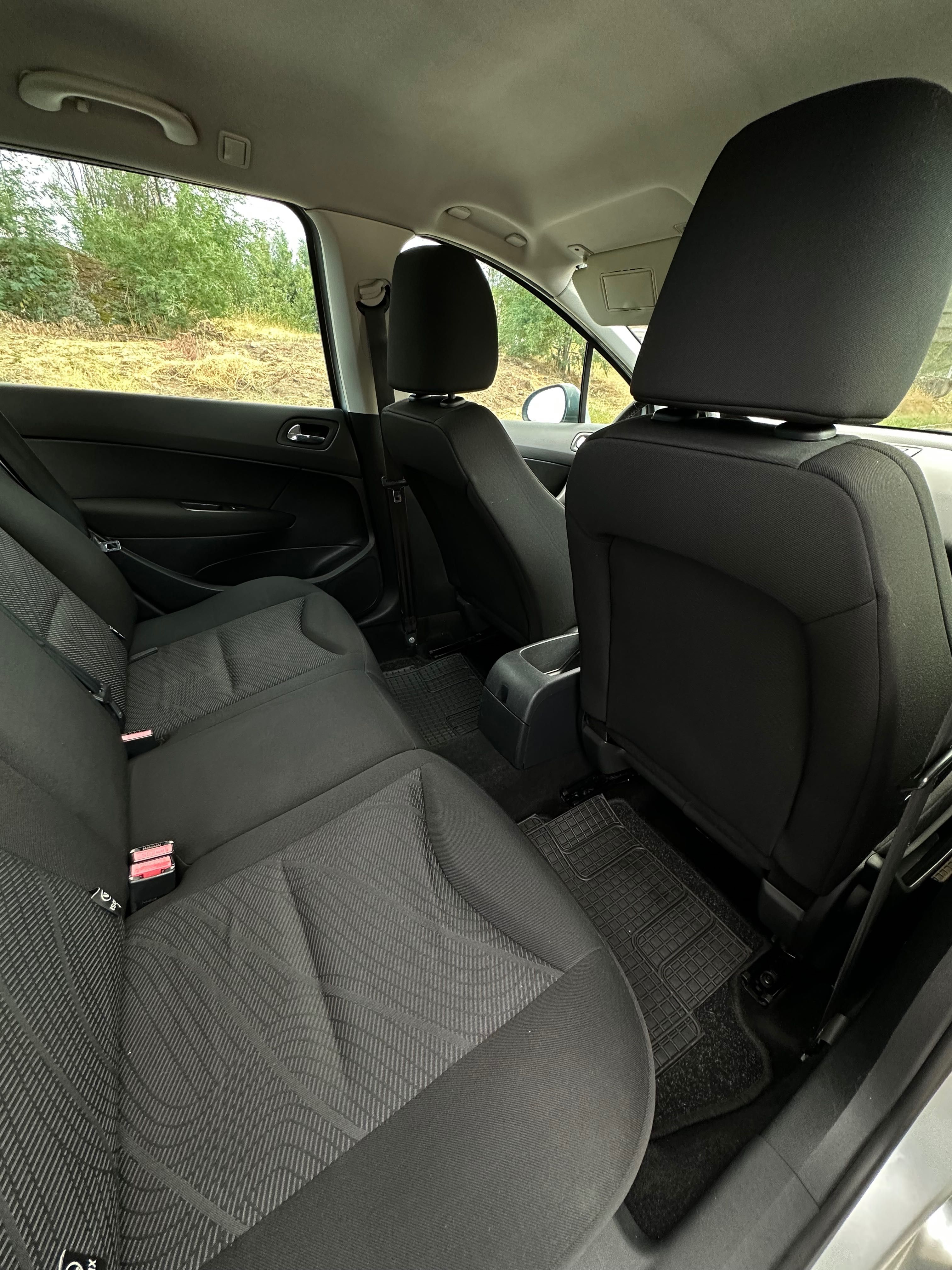 Peugeot 308SW cinzento