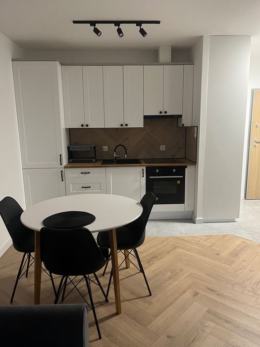 Mieszkanie do wynajęcia 2500 plus oplaty