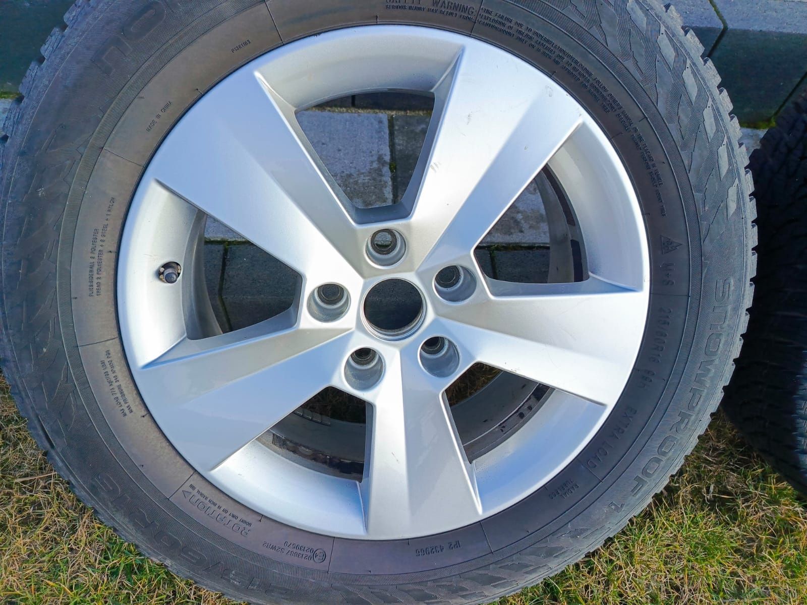 Alufelgi 16' Skoda Superb oryginalne 5x112 opony zimowe  215/60/R16