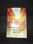 Dziewczyna o kruchym sercu - książka