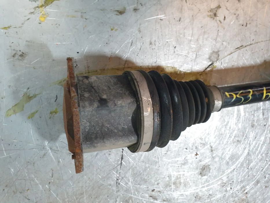 Transmissão frente esquerda AUDI A4 (8W2, 8WC, B9)