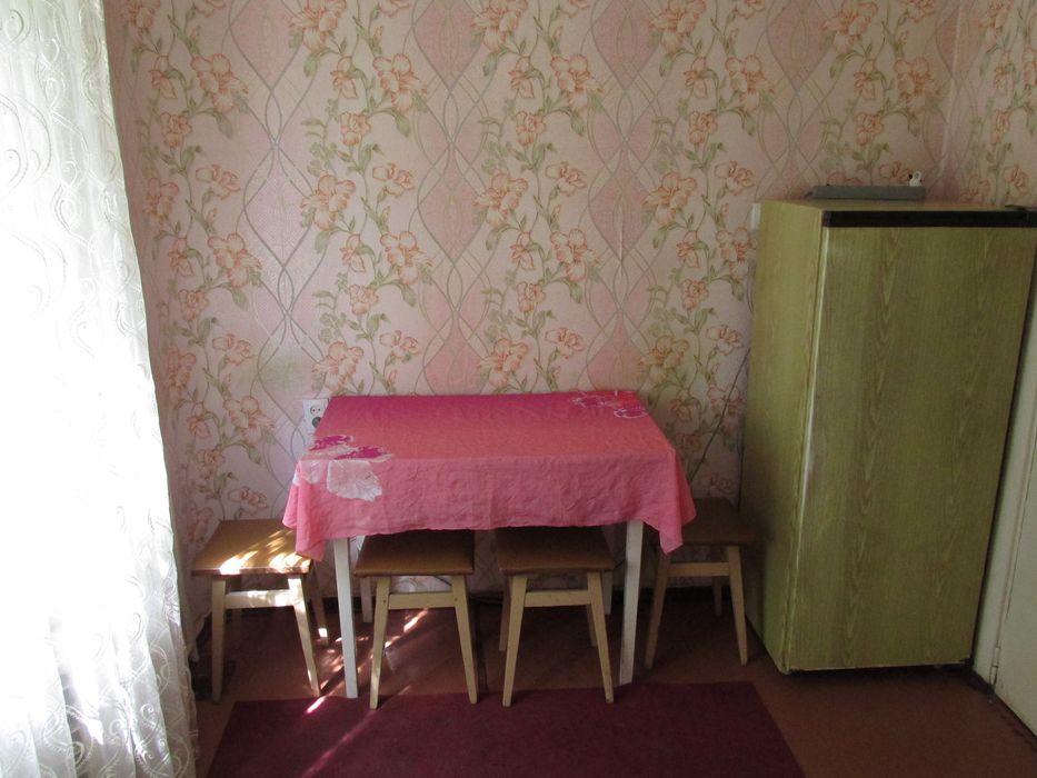 Квартира однокімна подобово.