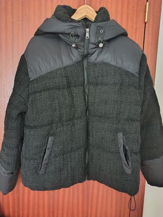 Blusão preto muito quente ,ajustável com elasticos