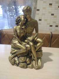 Декоративная статуэтка Влюбленная пара
