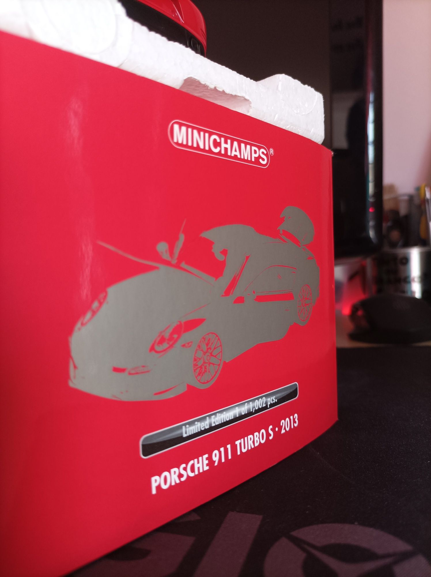 Minichamps 1:18 Porsche 911 (991.1) Turbo S
