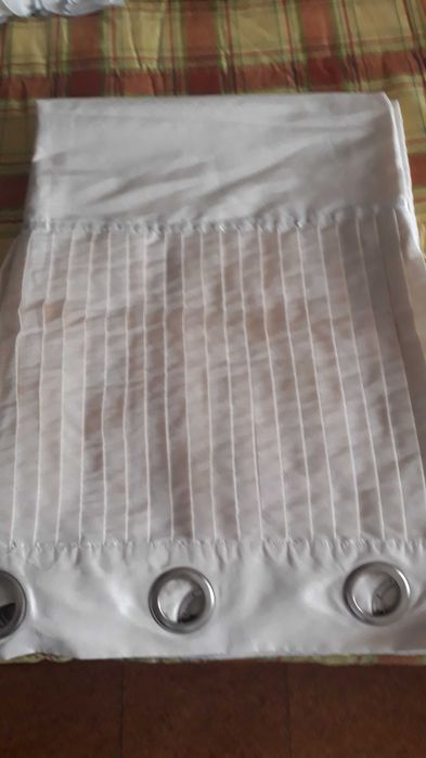 Cortinados, e almofada em renda, como novos - decoração
