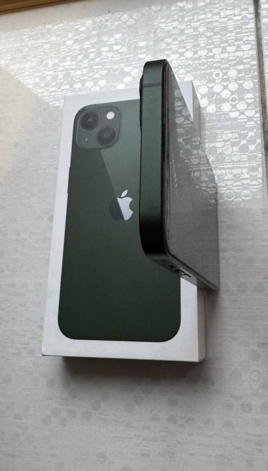 Iphone 13 256gb(отличное состояние)