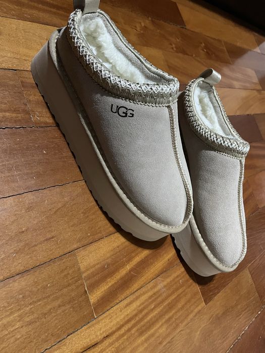 Ugg pequena de sola dupla