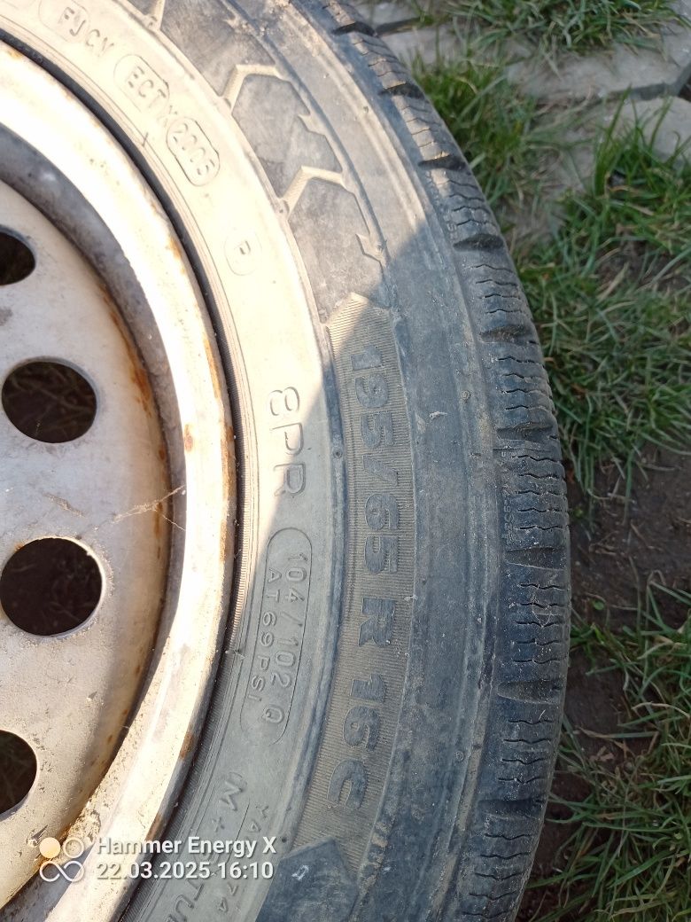 Kola opel vivaro 2szt