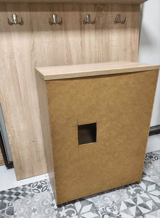 Przedpokój wieszak szafka lustro