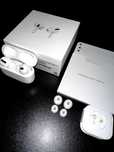 Apple AirPods Pro MagSafe Charging Case / 1 GEN