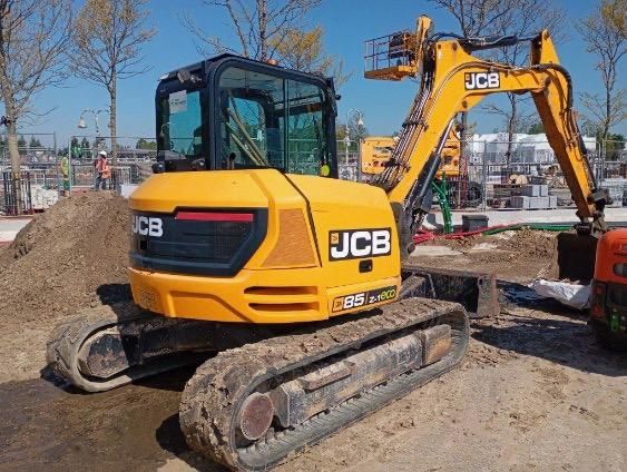 JCB 85 Z1 - giratória 9 toneladas