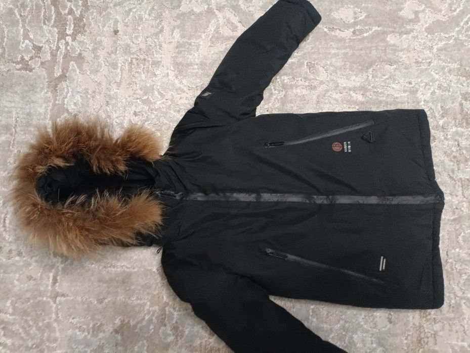 Зимова куртка чорна